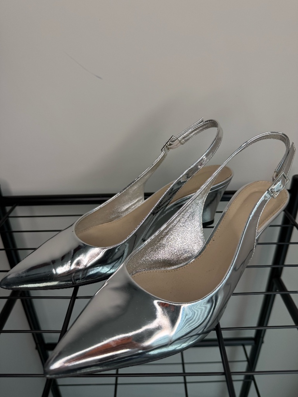 Theory Metallic Silver Patent Leather Slingback Wedge Pumps Size 39